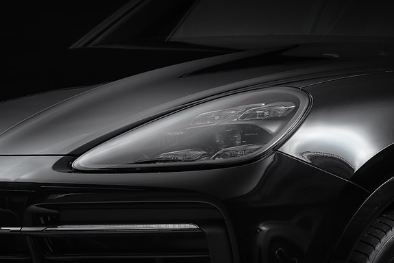 Porsche Cayenne 4 of 30