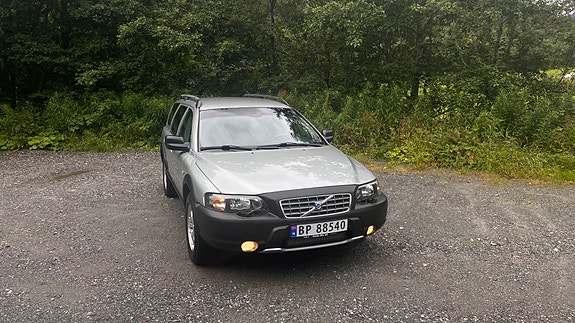 Volvo XC70 3 of 5