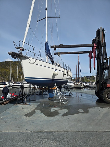 Bavaria 38 AC 17 of 22