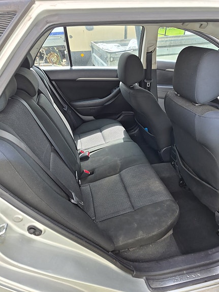 Toyota Avensis 8 of 13