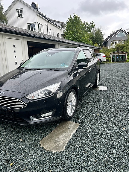 Ford Focus 2 of 10