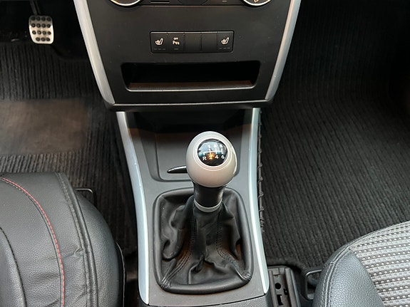 Mercedes-Benz B180 25 of 30