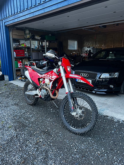 GasGas EC 250F 2 of 8