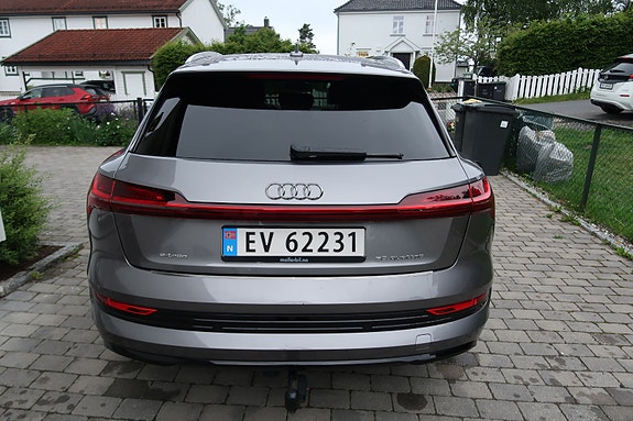Audi e-tron 17 of 30