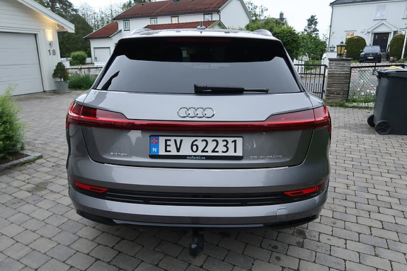 Audi e-tron 18 of 30