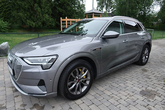 Audi e-tron 2 of 30
