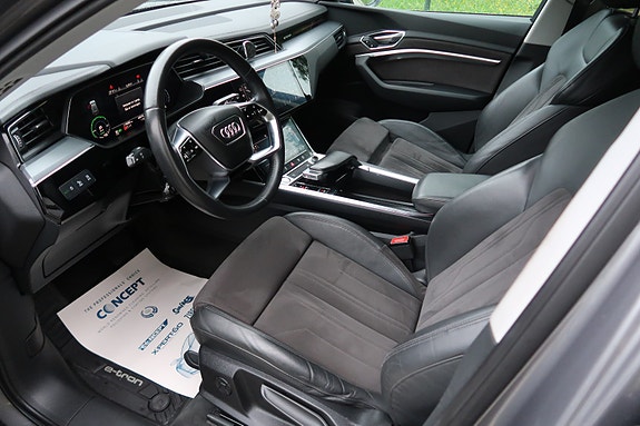 Audi e-tron 27 of 30