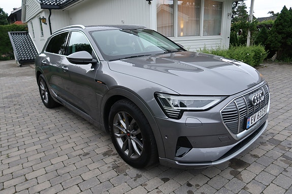 Audi e-tron 13 of 30