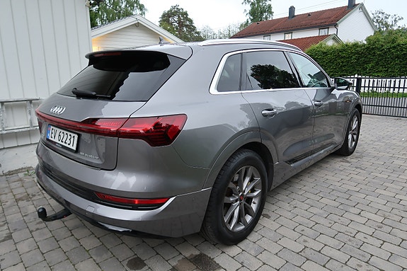 Audi e-tron 6 of 30