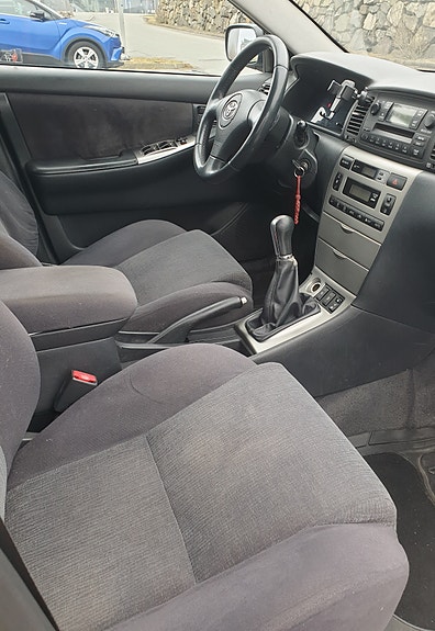 Toyota Corolla 12 of 18