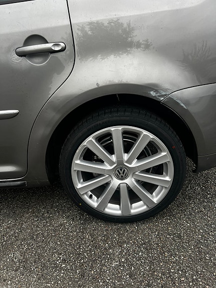 Volkswagen Touran 20 of 24
