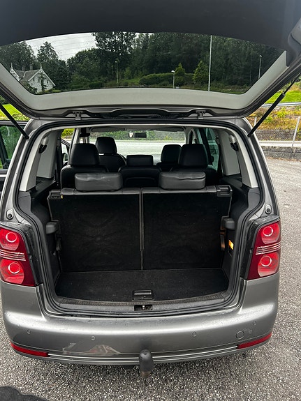 Volkswagen Touran 13 of 24