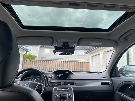 Volvo XC70 16 of 30