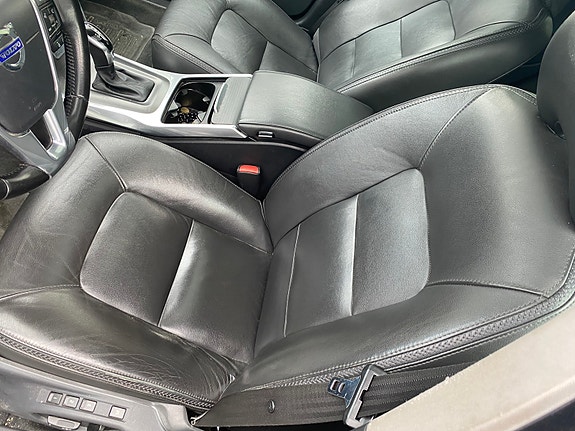 Volvo XC70 20 of 30
