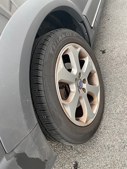 Volvo XC70 14 of 30