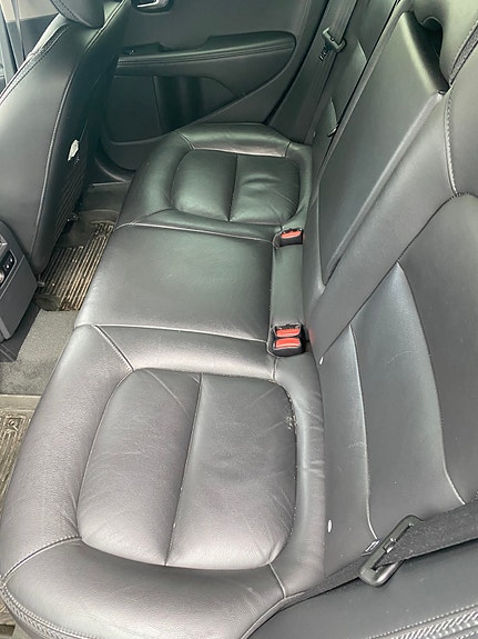 Volvo XC70 18 of 30