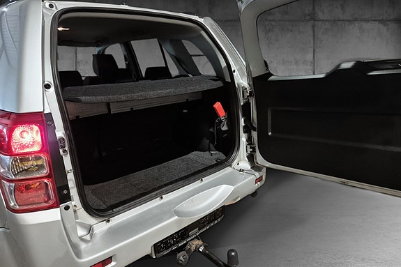 Suzuki Grand Vitara 10 of 17