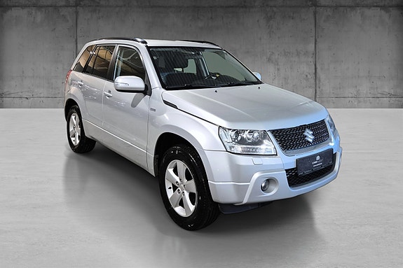 Suzuki Grand Vitara 7 of 17