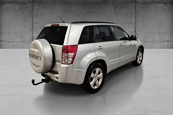 Suzuki Grand Vitara 5 of 17