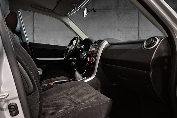 Suzuki Grand Vitara 17 of 17