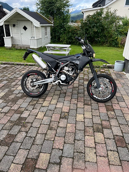 Fantic XMF 125 6 of 10