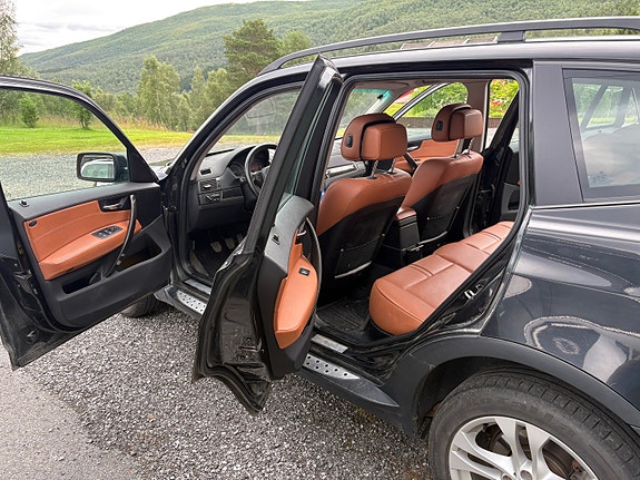 BMW X3 5 of 7