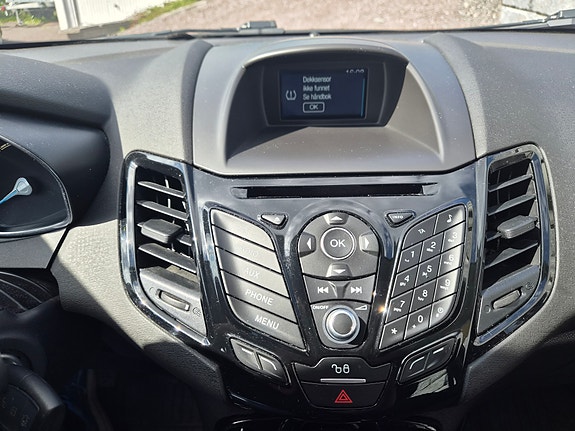 Ford Fiesta 11 of 18