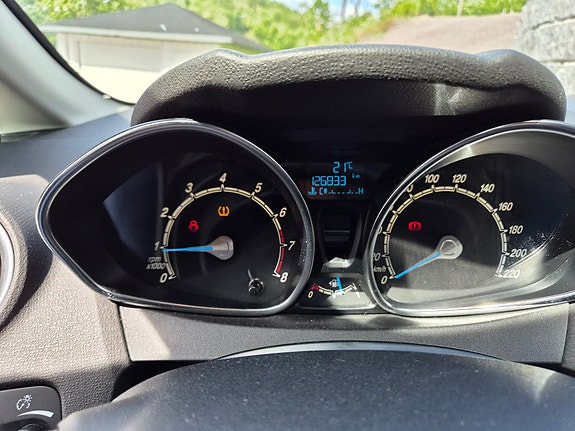 Ford Fiesta 10 of 18