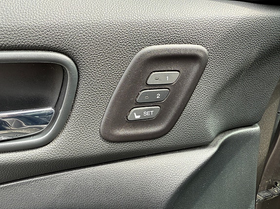 Honda CR-V 8 of 27