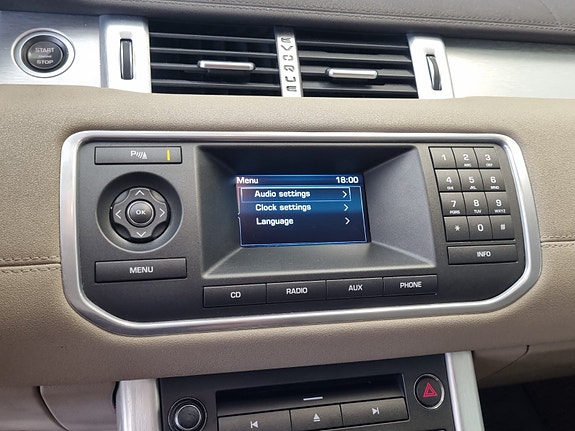 Land Rover Range Rover Evoque 25 of 30