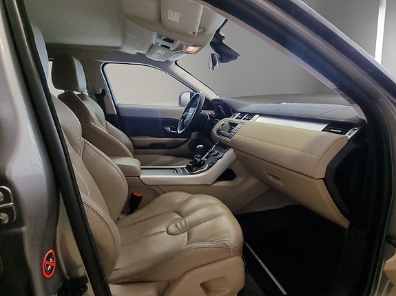 Land Rover Range Rover Evoque 18 of 30