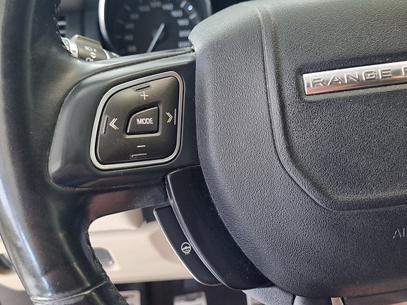 Land Rover Range Rover Evoque 22 of 30