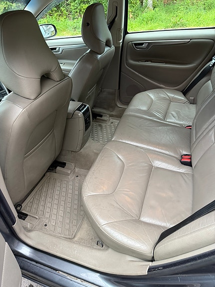Volvo V70 19 of 30