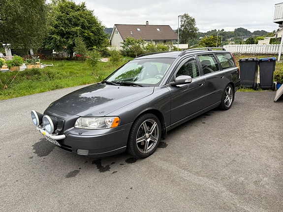 Volvo V70 4 of 30