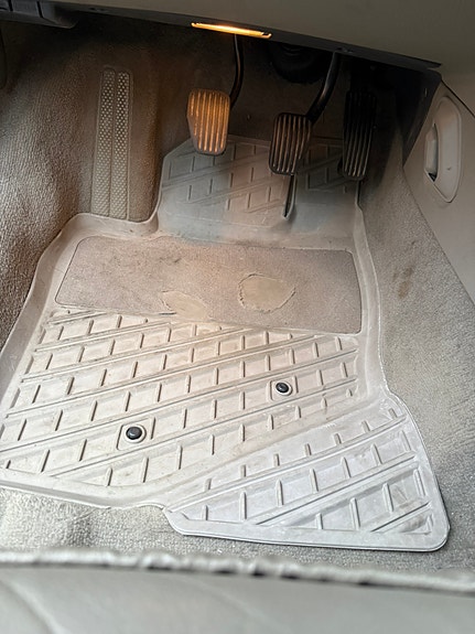 Volvo V70 26 of 30