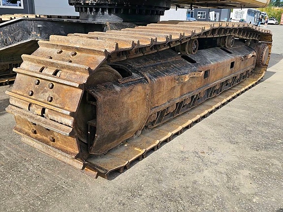Cat 330FL HD HW, 2016 mod, 11270 timer, Rototilt, 2 skuffer, nesten nytt understell, ny service og sertifisering. 10 of 30
