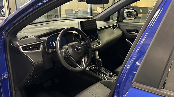 Toyota Corolla Cross 16 of 30