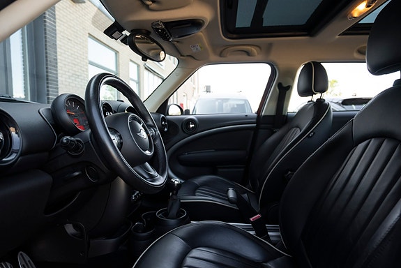 MINI Countryman Cooper S 2 of 5