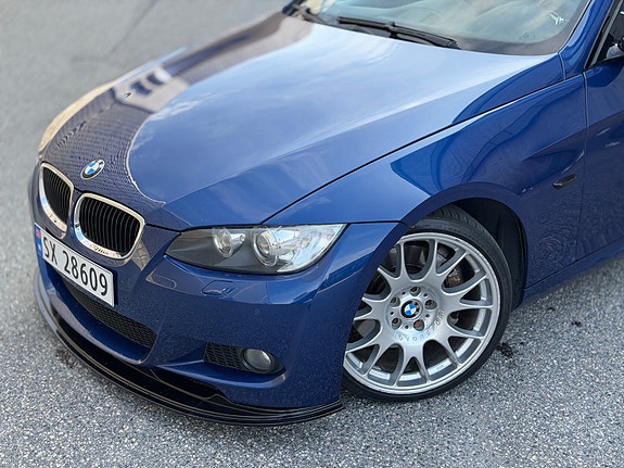 BMW 335i 2 of 10