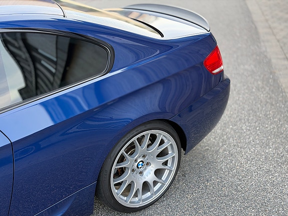 BMW 335i 3 of 10