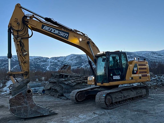 Cat 320 2 of 11
