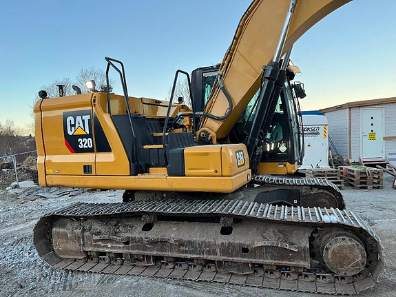 Cat 320 4 of 11