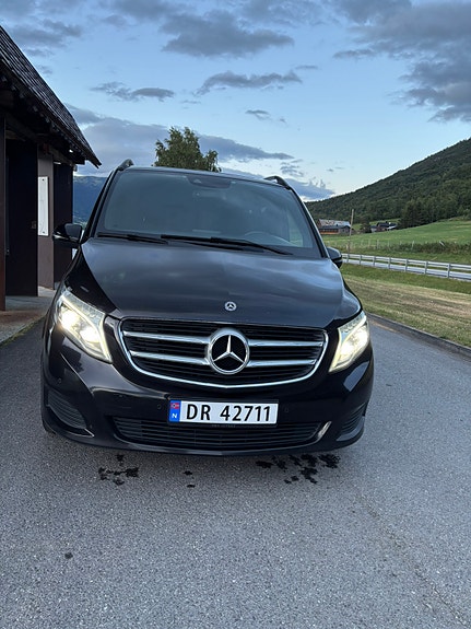 Mercedes-Benz V250 d 8 of 11