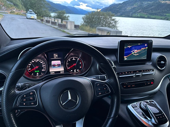Mercedes-Benz V250 d 9 of 11