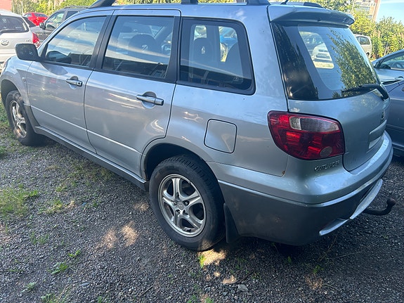 Mitsubishi Outlander 8 of 11