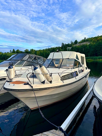 Marex 770 Holiday Kun 3 eiere og kun 1850timer på motor 22 of 30