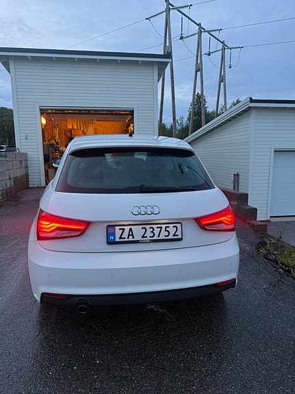 Audi A1 3 of 16