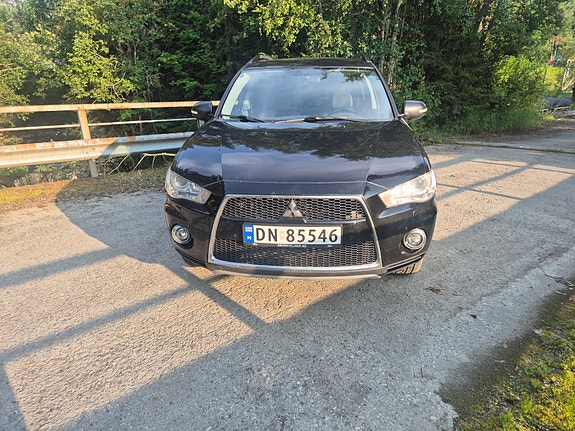 Mitsubishi Outlander 2 of 11