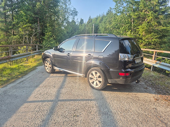 Mitsubishi Outlander 3 of 11