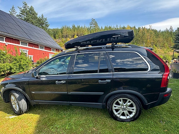Volvo XC90 2 of 5